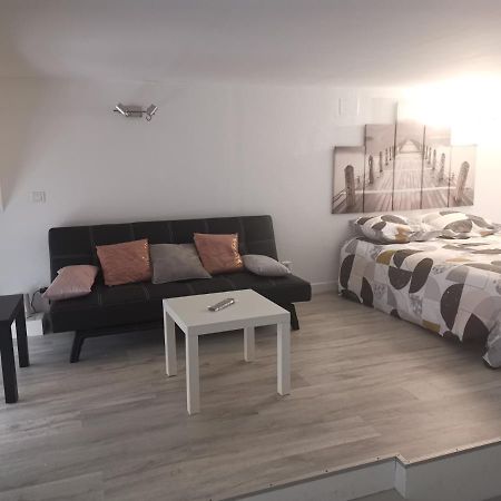 Beau STUDIO rénové lumineux , calme , wifi Apartamento Cahors Exterior foto